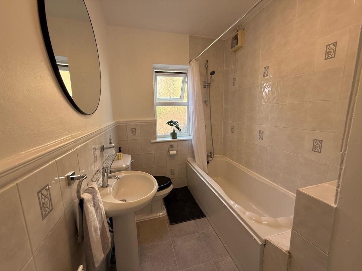 Lovely 4 Bedroom House In Southfields Near Wimbledon