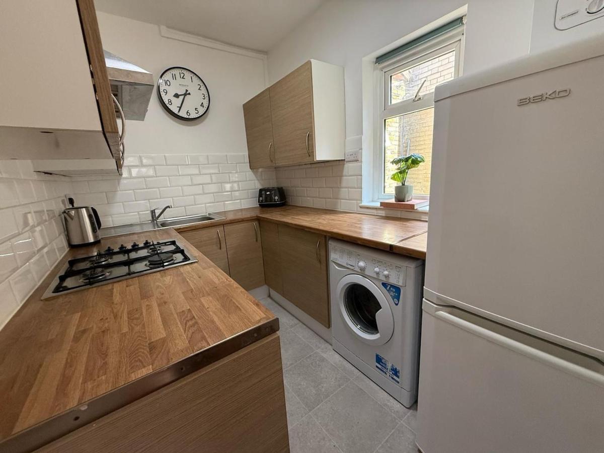 Lovely 4 Bedroom House In Southfields Near Wimbledon Appartement